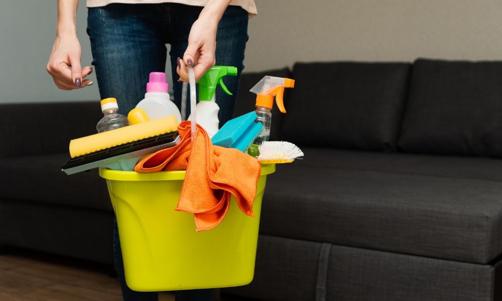 A Comprehensive Guide on How to Clean a House