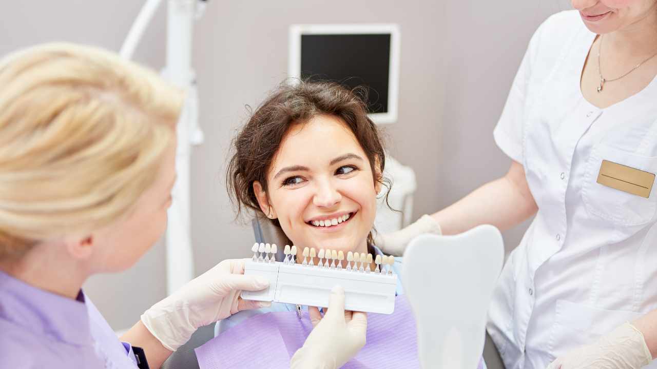 A Comprehensive Guide to Managing Tooth Discoloration