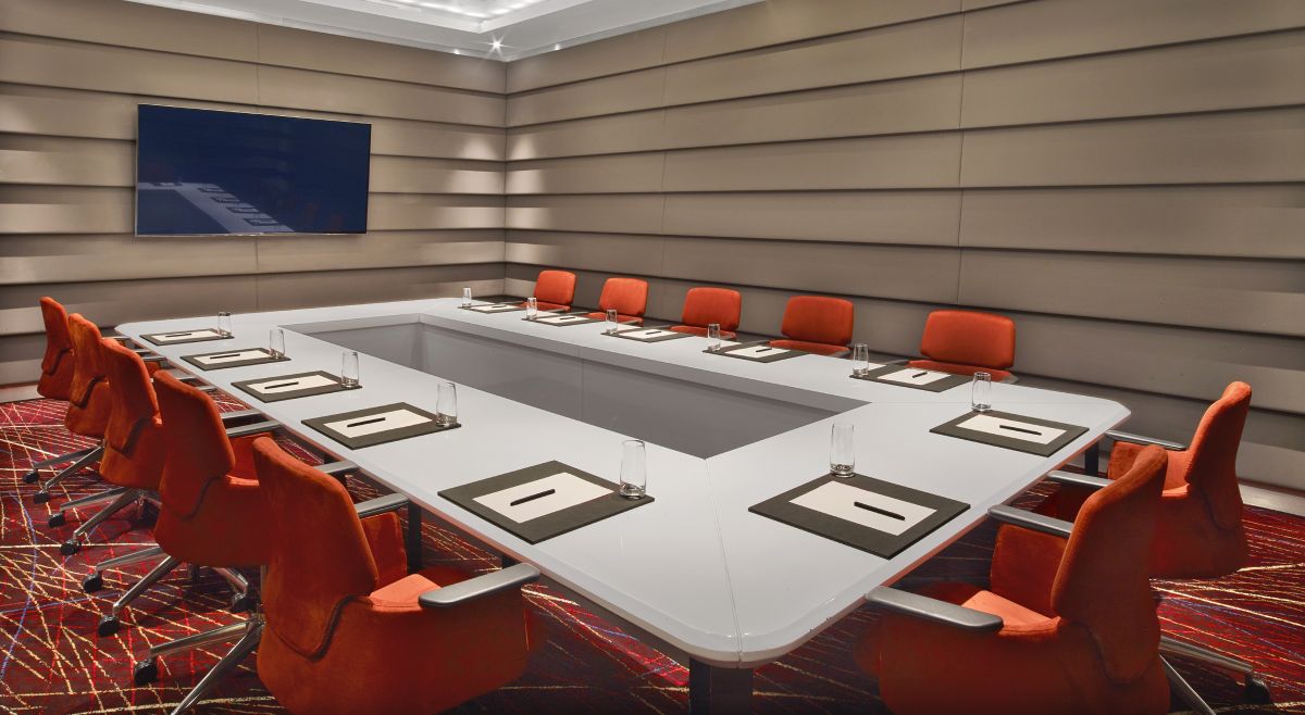 Meeting Rooms in Dubai: A Detailed Review and Comparison