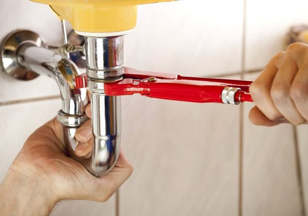 Here Are Five Indicators That It’s Time to Call for Plumbing Services